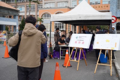 今（29）日林業保育署臺東分署於臺東市東海國中辦理 115 年森林護管員甄試術科測驗，考生一早於現場進行報到及機車檢錄。